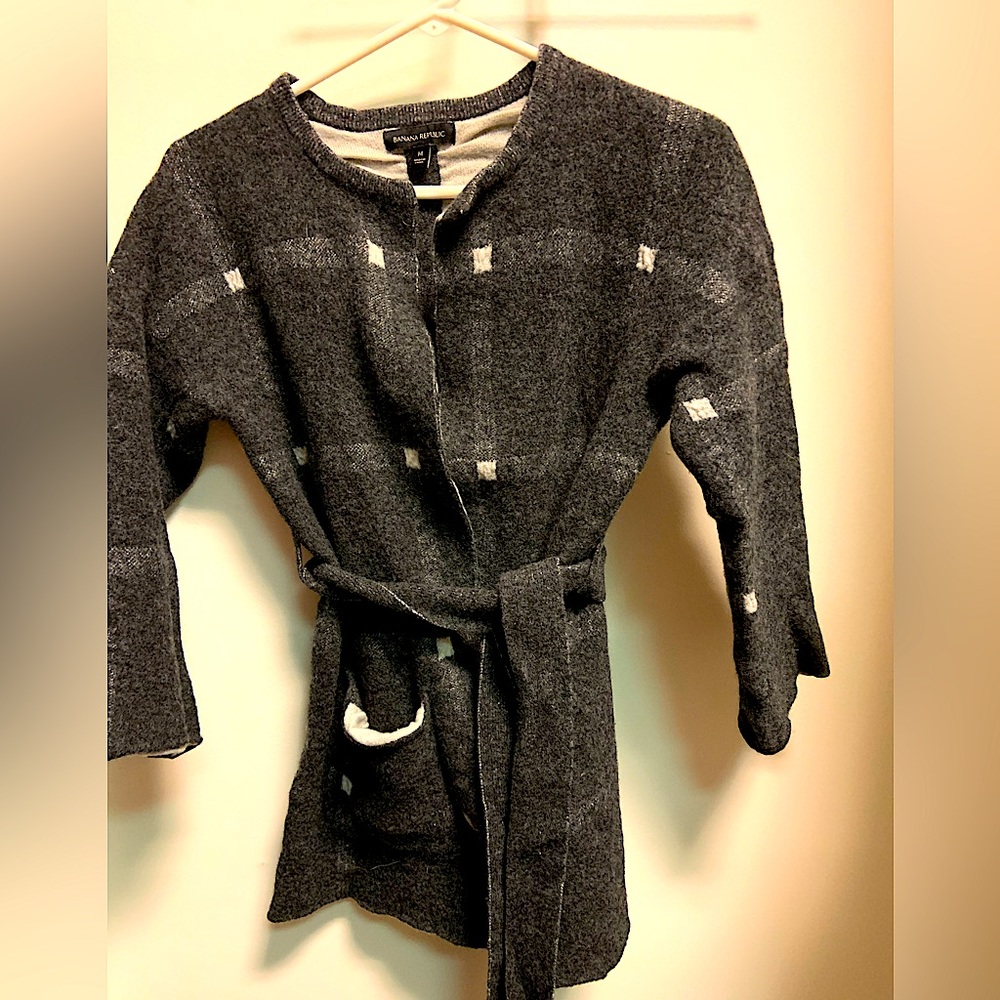 Banana Republic dark grey plaid wrap sweater with pockets Medium